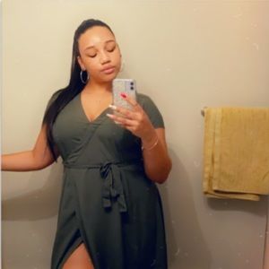 Meet your Posher, Ellise